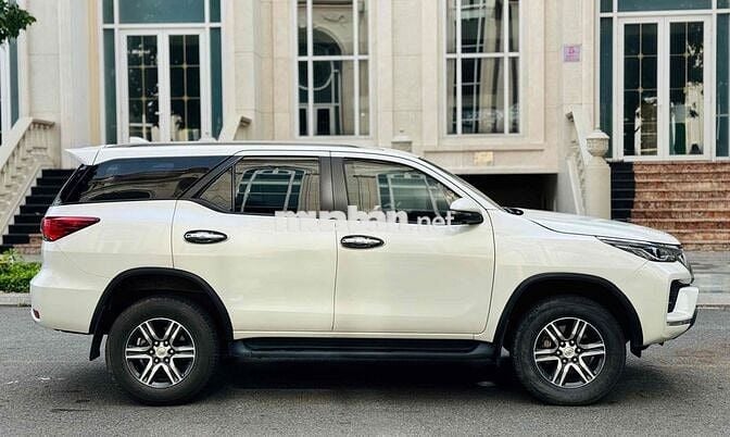 Toyota Fortuner 2022 2.4 4x2 AT - 55000 km