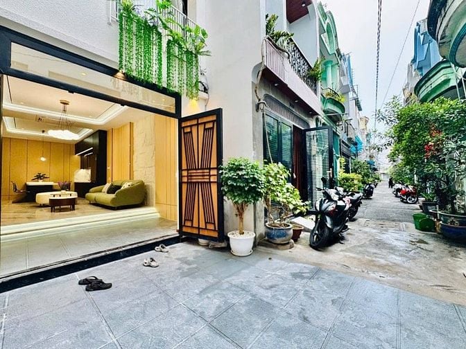 CẦN BÁN CĂN NHÀ GU NHẸ NHÀNG MÀ LẠI TUYỆT ĐẸP.