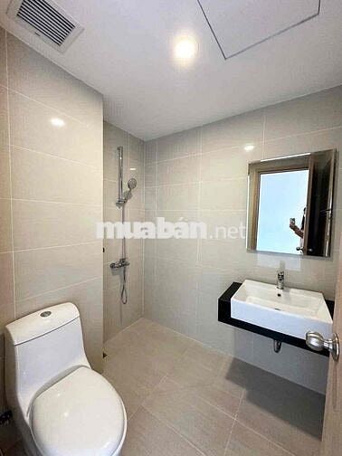 Cần bán căn 2PN view Đông full nội thất đẹp tầng trung Botanica Premie