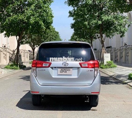 Toyota Innova 2024 E 2.0 MT - 55000 km