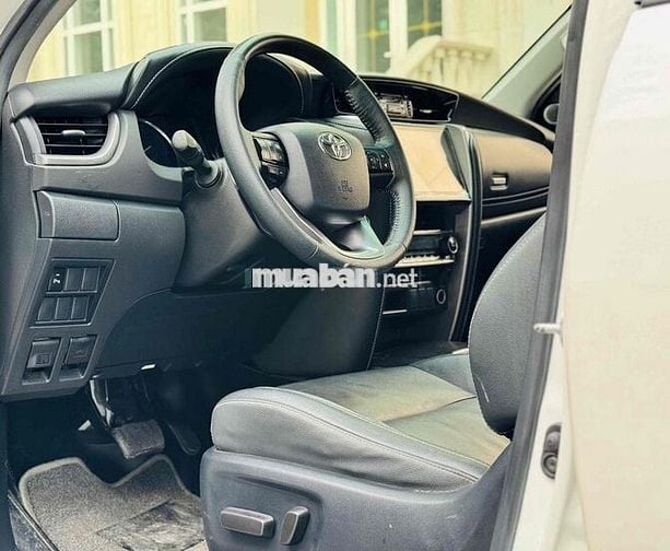Toyota Fortuner 2022 2.4 4x2 AT - 55000 km