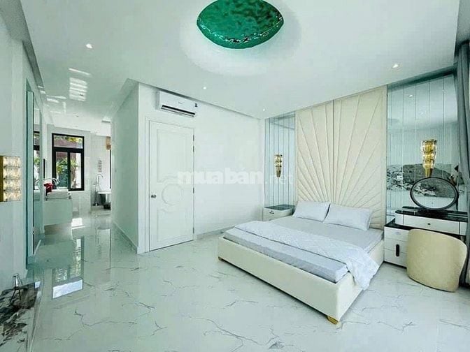 Cho thuê nhà nguyên căn Quận 10 - Kết ở giữa kinh doanh và ở 
