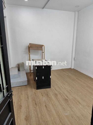 CHO THUÊ NHÀ MẶT TIỀN TRẦN MINH QUYỀN 10 GẦN ĐƯỜNG 3 THÁNG 2 Q10