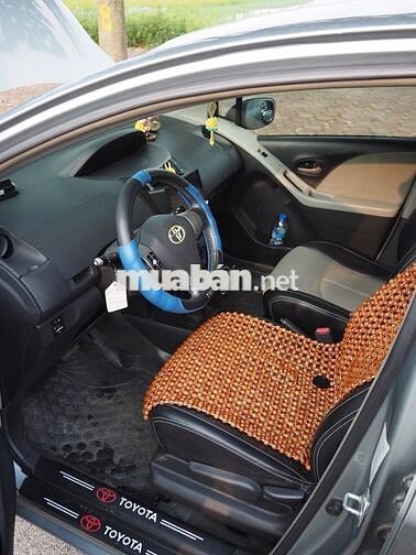 Toyota Yaris 2009  - 130000 km