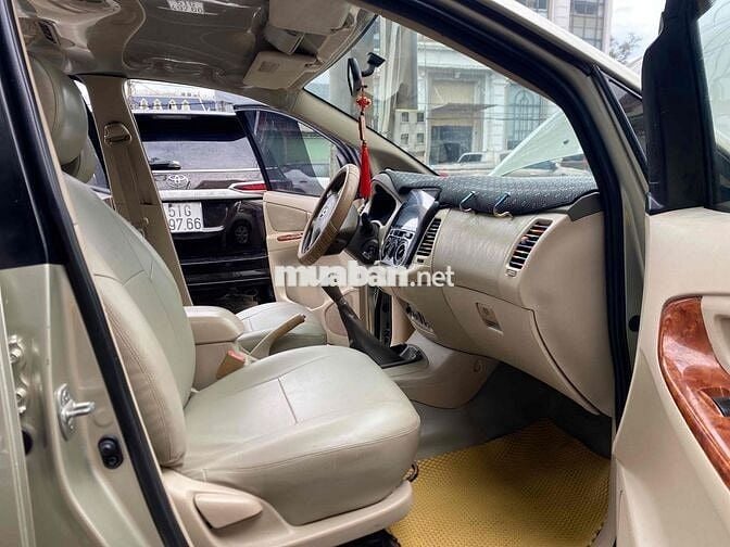 Toyota Innova 2007 G - 220000 km