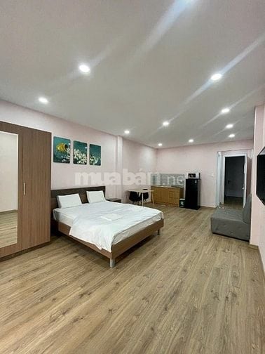 Cho thuê nhà 55/** Lê Thị Hồng Gấm, P. Bến Thành. 4m x 20m, 3 lầu, 4pn