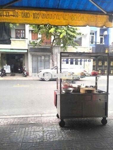Cho Thuê Nhà Đường Trần Hưng Đạo, Quận 1 ( 3.5x21m - Trệt Suốt )