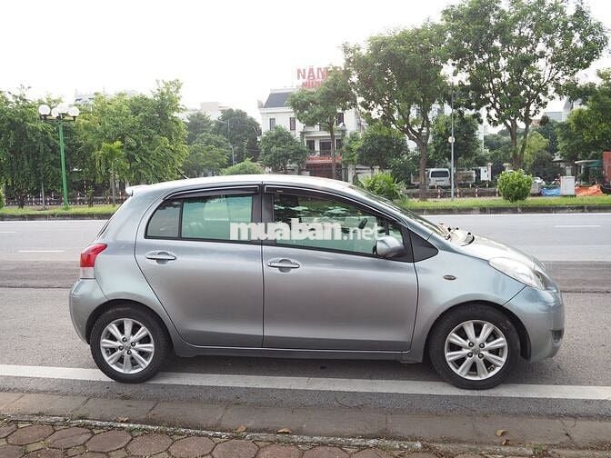 Toyota Yaris 2009  - 130000 km