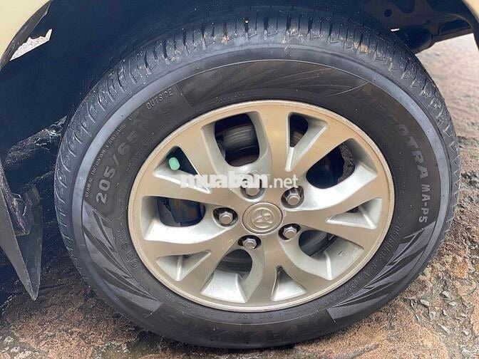 Toyota Innova 2007 G - 220000 km
