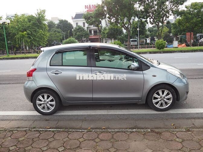 Toyota Yaris 2009  - 130000 km
