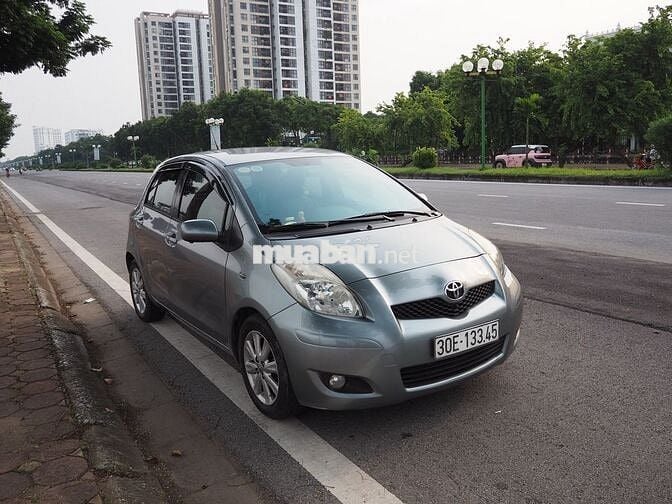 Toyota Yaris 2009  - 130000 km