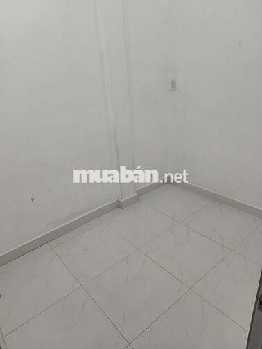 Cho thuê nhà nguyên căn mặt tiền đường số 8