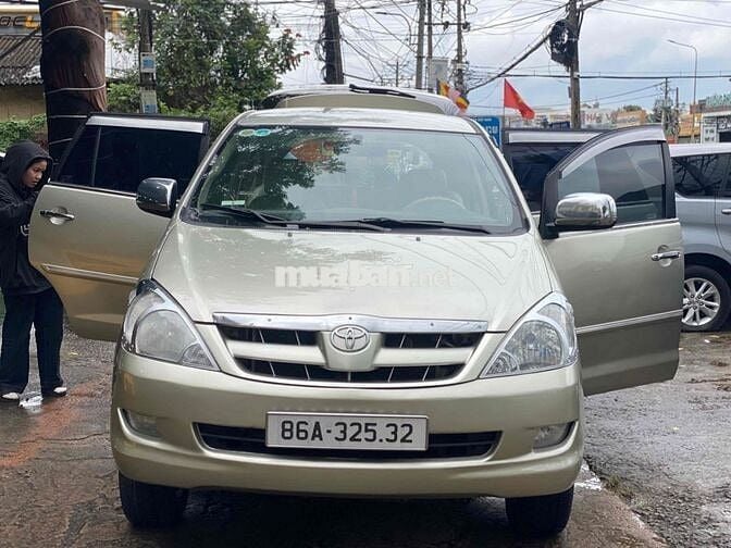 Toyota Innova 2007 G - 220000 km