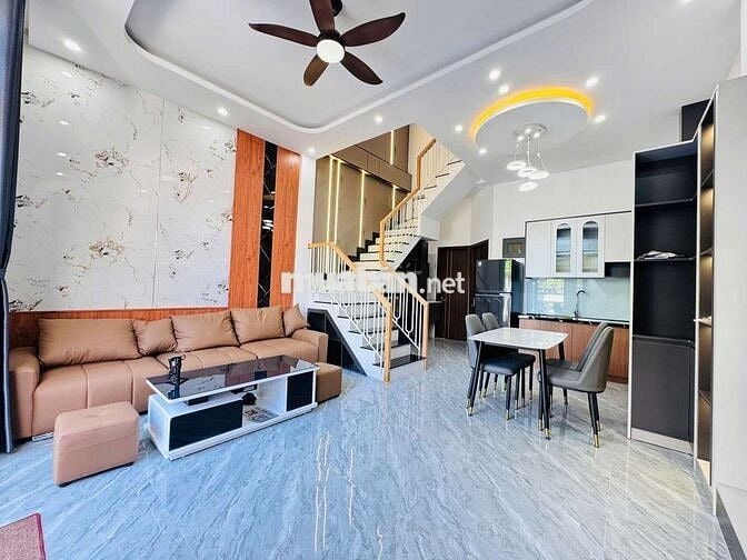 Bán nhà 2 tầng mặt tiền đường 7,5m Phạm Ngọc Mậu