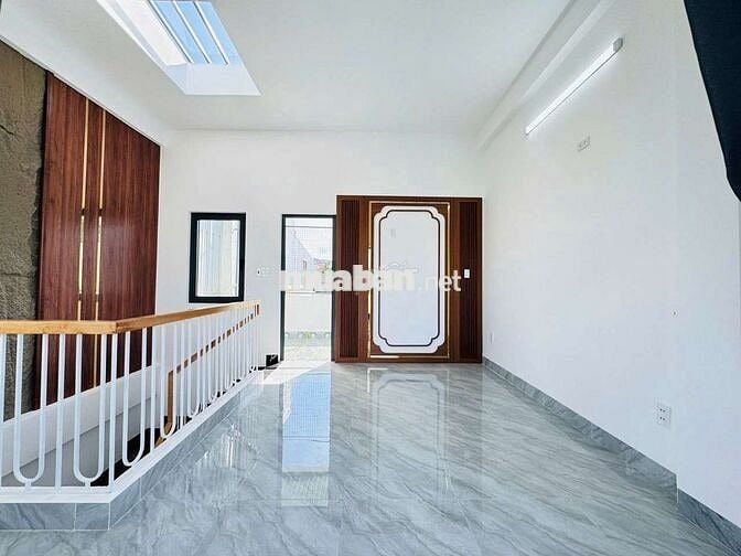 Bán nhà 2 tầng mặt tiền đường 7,5m Phạm Ngọc Mậu