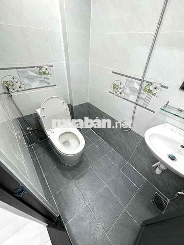NHÀ ĐẸP BHH A, KẾ XE HƠI, MỚI XÂY 2 TẦNG ĐÚC, QUÁ ĐẸP CHỈ HƠN 3 TỶ XÍU