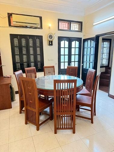 Cho thuê nhà ngõ 167 phố Đội Cấn ngõ ô tô vào 