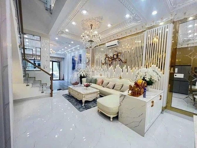 BÁN GẤP NHÀ 85M2 Đường TRẦN QUANG DIỆU, Quận 3 HẺM XE HƠI 6M, SHR