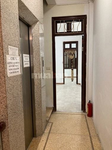 Cho thuê căn hộ dt: 100 m²_ 3 phòng _ 2wc, gía: 13 triệu/ thang