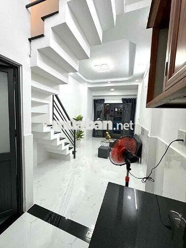 NHÀ ĐẸP BHH A, KẾ XE HƠI, MỚI XÂY 2 TẦNG ĐÚC, QUÁ ĐẸP CHỈ HƠN 3 TỶ XÍU
