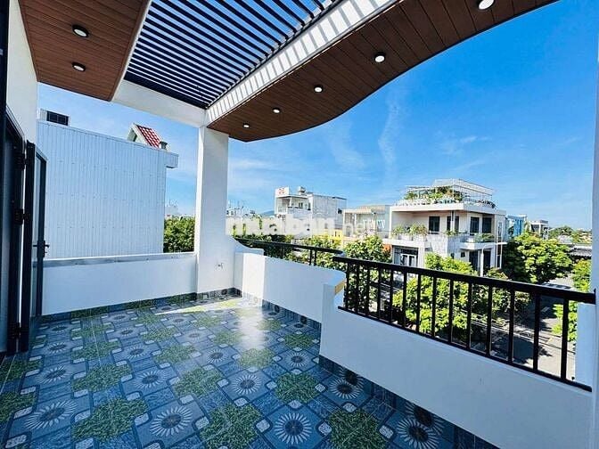 Bán nhà 2 tầng mặt tiền đường 7,5m Phạm Ngọc Mậu