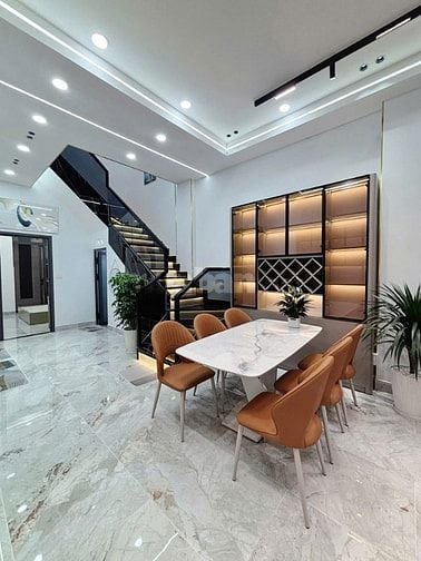 Bán nhà Bình Thạnh đường Hoàng Hoa Thám DT 63m2, SHR giá 2tỷ690tr