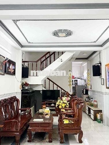 Chỉ 6..8T Có Ngay nhà 3 lầu , hxh, 4pn-3wc- Dt 55m2-  lạc long quận