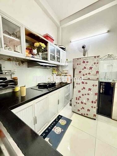 Chỉ 6..8T Có Ngay nhà 3 lầu , hxh, 4pn-3wc- Dt 55m2-  lạc long quận