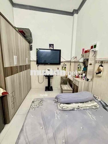 Chỉ 6..8T Có Ngay nhà 3 lầu , hxh, 4pn-3wc- Dt 55m2-  lạc long quận
