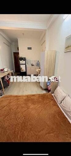 phòng q3 mặt tiền lớn xe ô tô ra vô được.