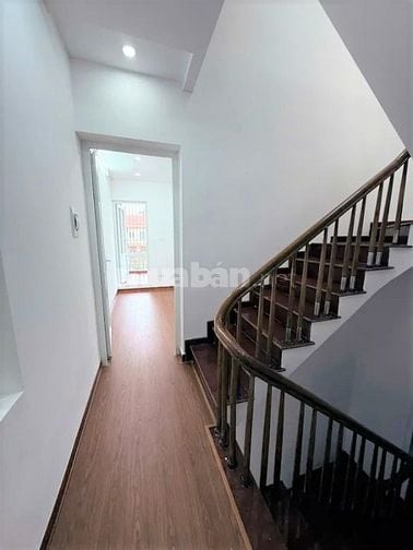 Phố Phú Thượng, Tây Hồ. D/T:61m2. 5T. Giá: nhỉnh 12 tỷ, thuê ở. Lotte 