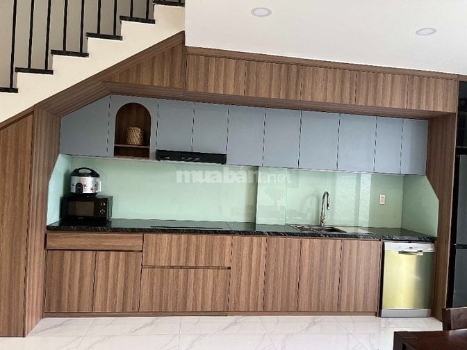 Nhà phố đơn lập 5x17 m, đầy đủ nội thất, tại KDC cao cấp The Standard