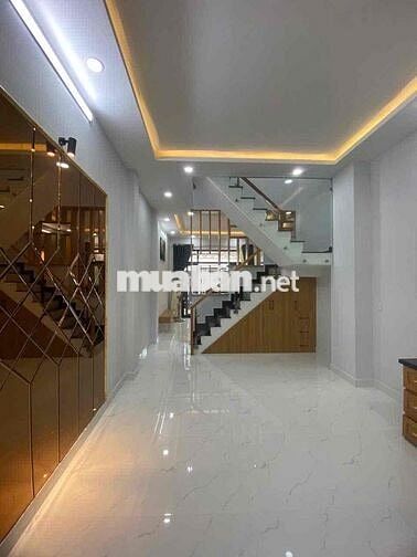 Nhà phố Xinh Sân Rộng Shr Đường Xe Hơi Giáp Ngã 4 Ga Giá 4ty790 tl