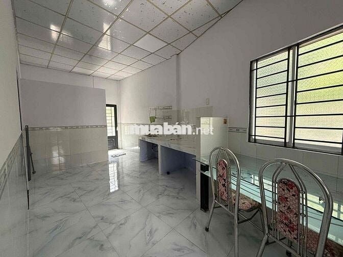 Nhà Cấp 4 Xây Kiên Cố 100m2 Ngay Ngã Ba Tân Kim Sổ Hồng Riêng Còn Bớt