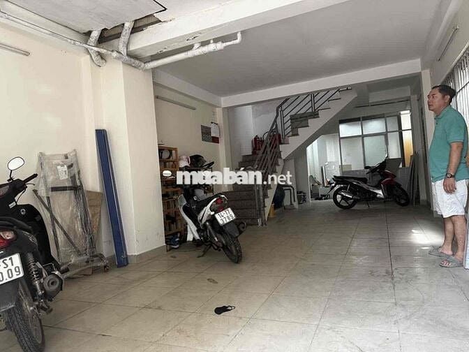 CHDV 6 TẦNG THANG MÁY – 19 PHÒNG FULL KÍN – HẺM XE HƠI NƠ TRANG LONG