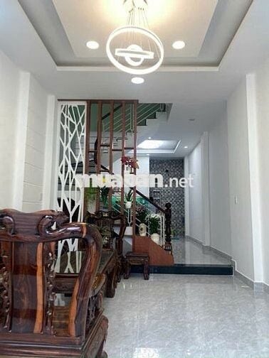 Ana cần bán nhà mặt tiền gần khu đô thị Vạn Phúc