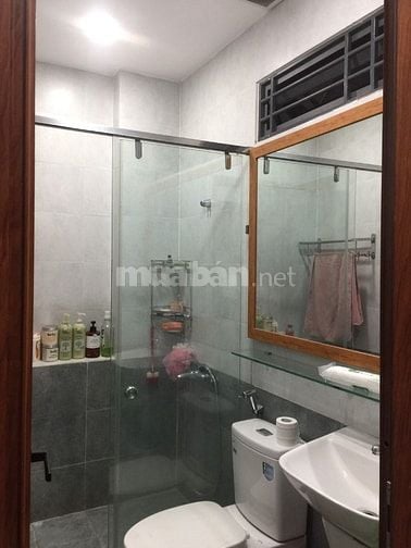 Gia đình cần bán căn nhà 5 tầng hẻm xe hơi sát mặt tiền Lê Văn Sỹ