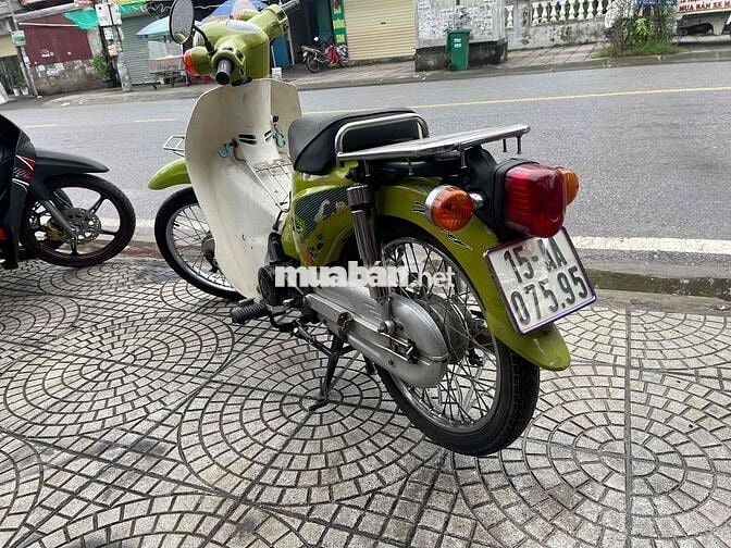 cub học sinh khoẻ bốc chỉ đi