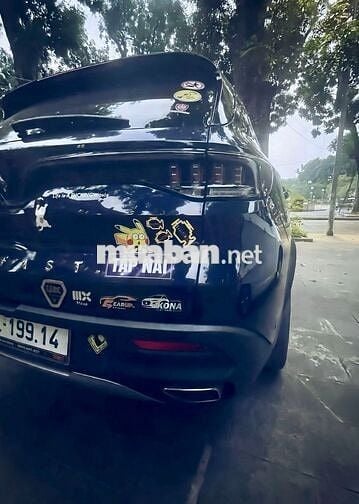 VinFast Lux SA2.0 2019 Premium 2.0 AT - 117000 km
