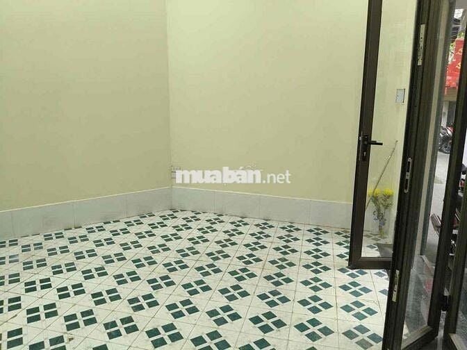 Nhà mặt ngõ 3 gác đua phố Minh Khai , mặt tiền rộng sổ đỏ chính chủ