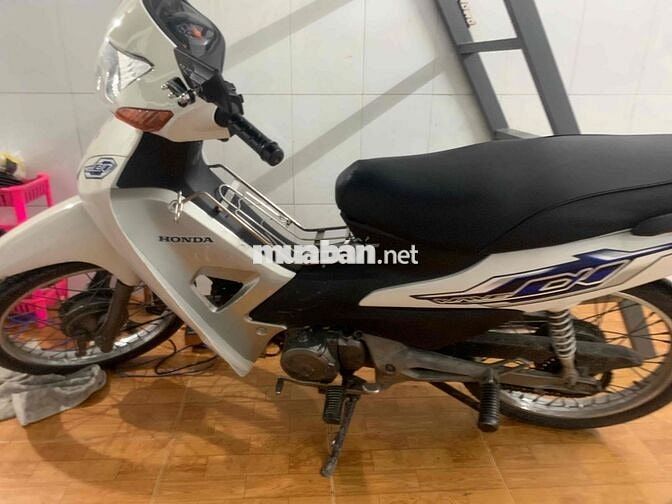 Cần bán xe waver trắng  2009  Giá 5củ khoai có giấ