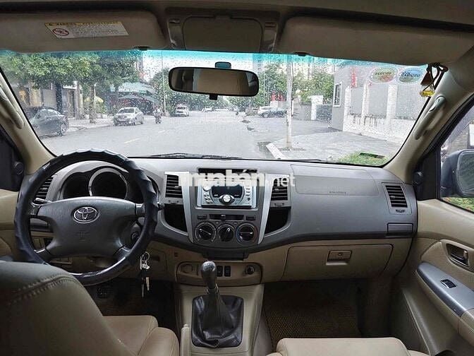 Toyota Fortuner 2.5G số sàn máy dầu 2010 siêu đẹp