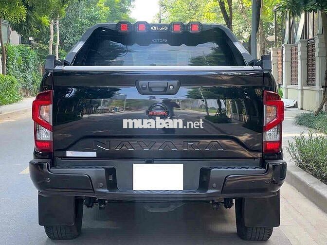 Nissan Navara Pro4X sx 2022 màu đen siêu đẹp