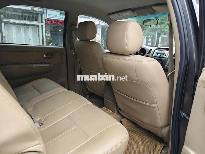 Toyota Fortuner 2.5G số sàn máy dầu 2010 siêu đẹp