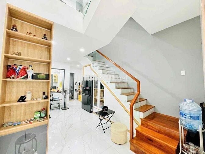 NHÀ MẶT TIỀN KINH DOANH ĐẮC ĐỊA NGUYỄN CÔNG TRỨ