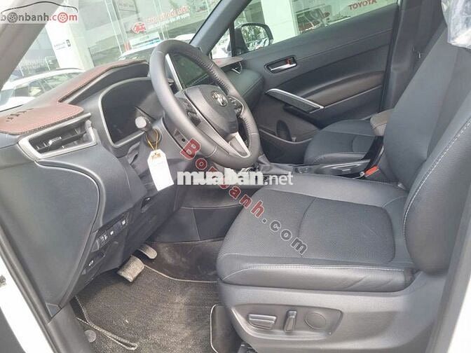 Xe Toyota Corolla Cross 1.8V 2025 - 810 Triệu