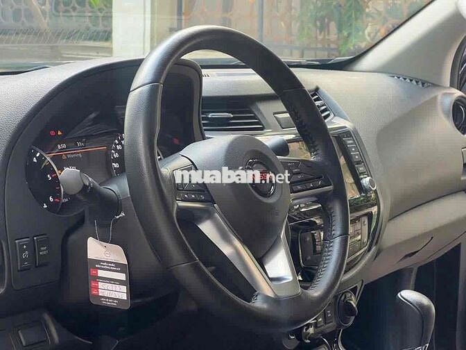 Nissan Navara Pro4X sx 2022 màu đen siêu đẹp