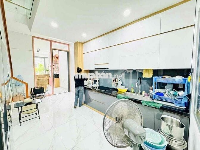 NHÀ MẶT TIỀN KINH DOANH ĐẮC ĐỊA NGUYỄN CÔNG TRỨ