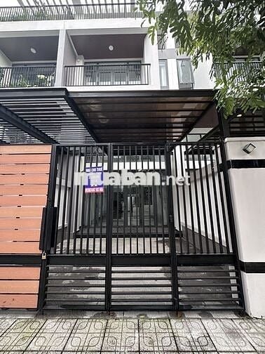 Cho thuê nhà phố ven sông tại Khu Biconsi Riverside, Phường Tân Uyên
