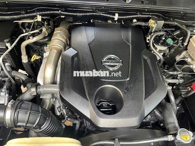 Nissan Navara Pro4X sx 2022 màu đen siêu đẹp